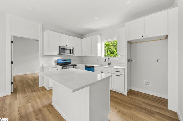 502 Wren Drive, Westminster, SC 29693