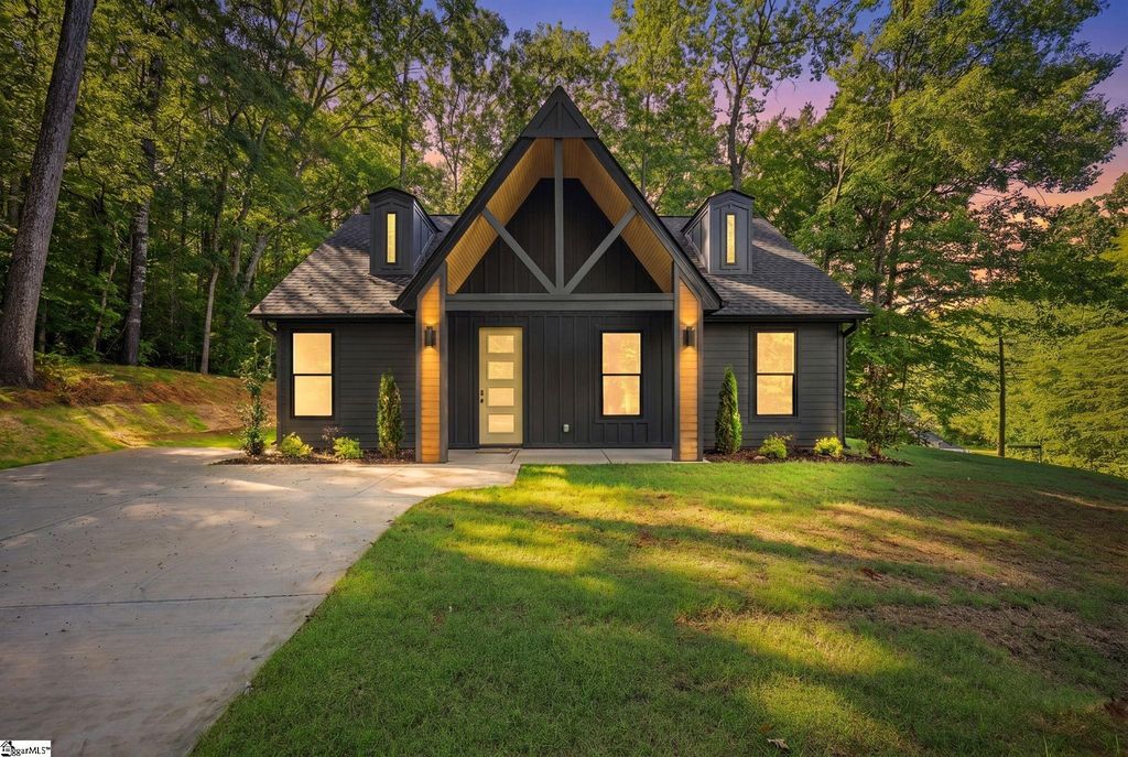 502 Wren Drive, Westminster, SC 29693