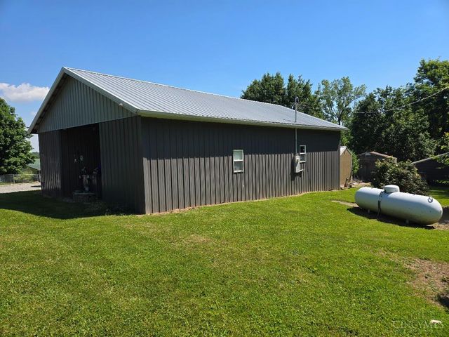 7016 Highland Trail W, Hillsboro, OH 45133