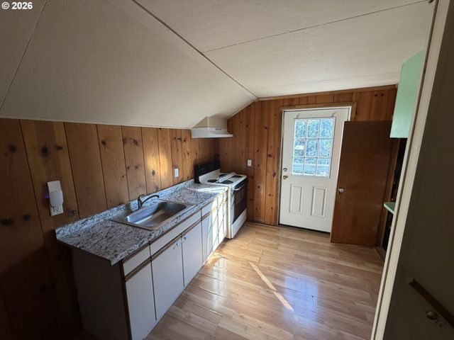 1022 Horn Ln, Eugene, OR 97404