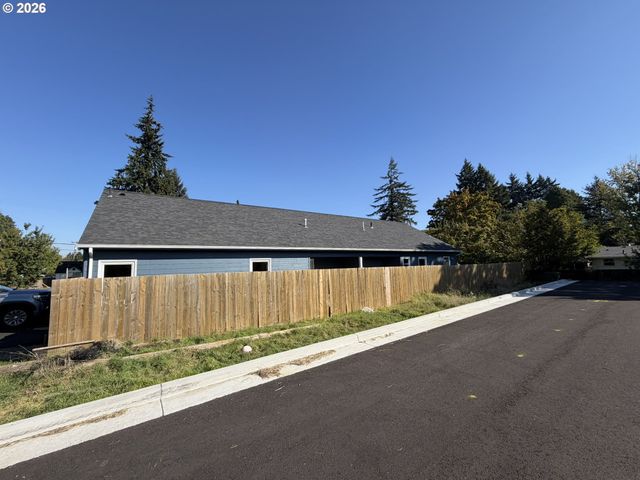1022 Horn Ln, Eugene, OR 97404