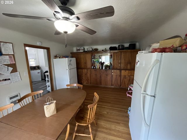 1022 Horn Ln, Eugene, OR 97404
