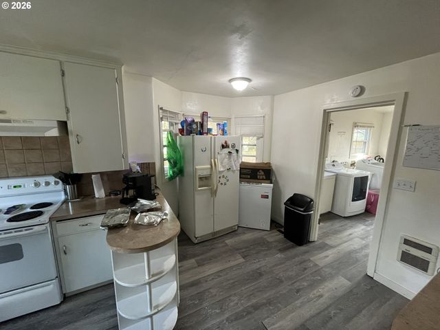 1022 Horn Ln, Eugene, OR 97404