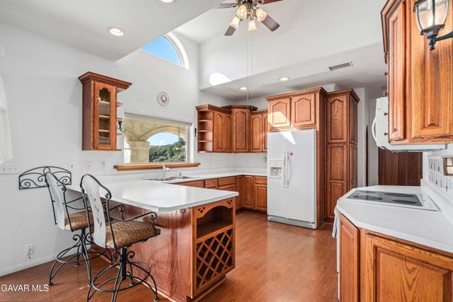 43738 Mountain View Road, Lake Hughes, CA 93532