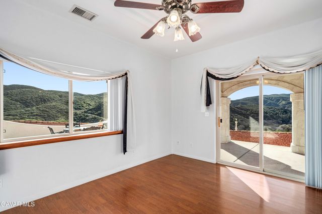 43738 Mountain View Road, Lake Hughes, CA 93532