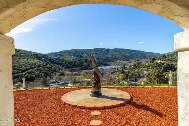 43738 Mountain View Road, Lake Hughes, CA 93532