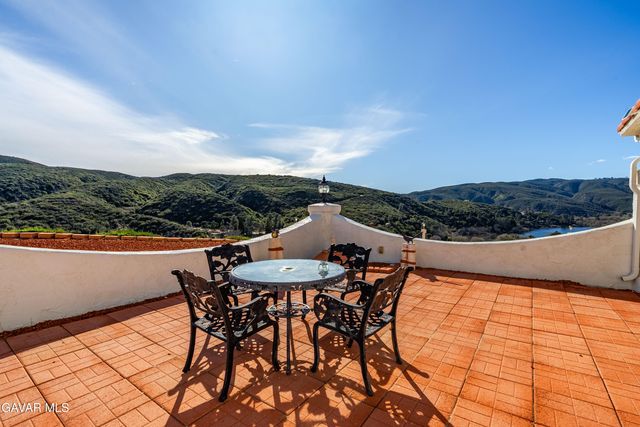 43738 Mountain View Road, Lake Hughes, CA 93532
