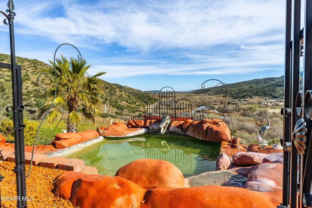 43738 Mountain View Road, Lake Hughes, CA 93532