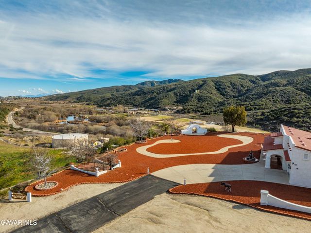 43738 Mountain View Road, Lake Hughes, CA 93532