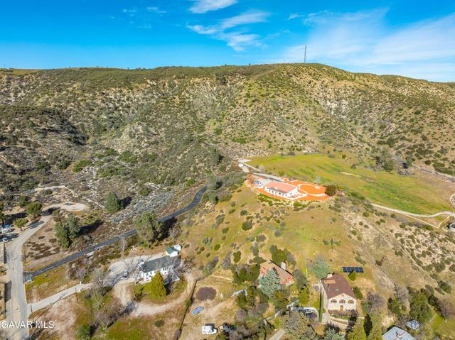43738 Mountain View Road, Lake Hughes, CA 93532