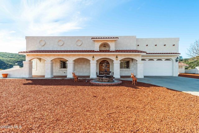 43738 Mountain View Road, Lake Hughes, CA 93532