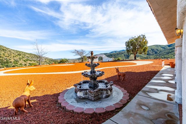 43738 Mountain View Road, Lake Hughes, CA 93532