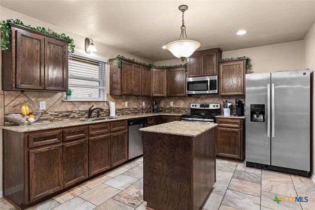 2013 Broken Shoe Trail, Temple, TX 76502