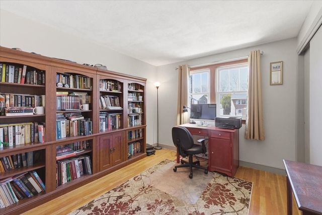 4 Flintlock Ln, Dedham, MA 02026