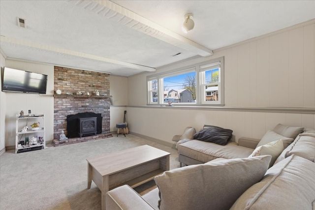 4 Flintlock Ln, Dedham, MA 02026