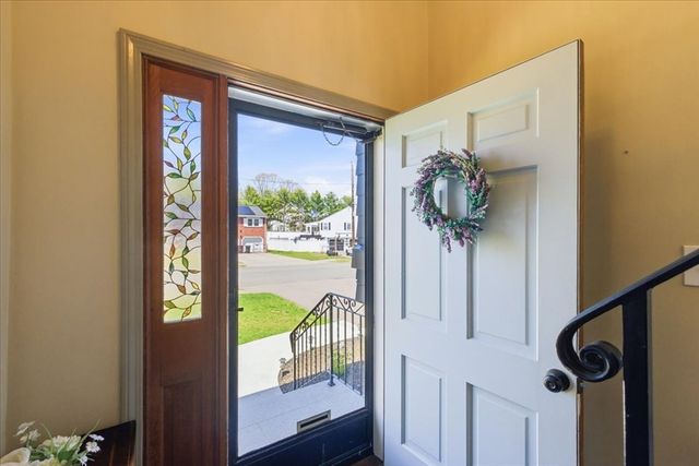 4 Flintlock Ln, Dedham, MA 02026