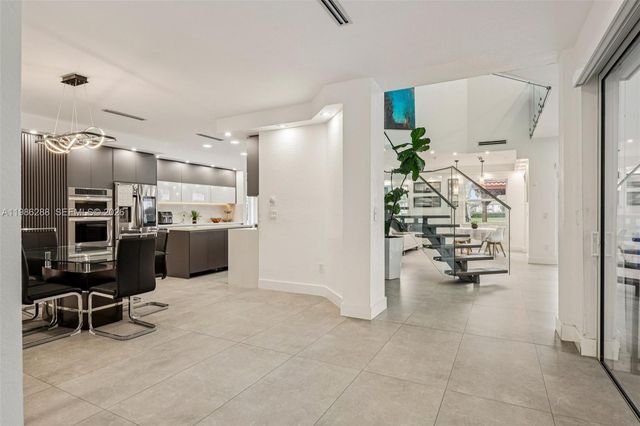 11280 NW 77th Ter, Doral, FL 33178