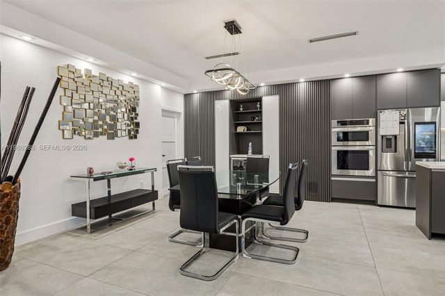 11280 NW 77th Ter, Doral, FL 33178