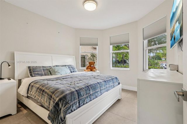 11280 NW 77th Ter, Doral, FL 33178