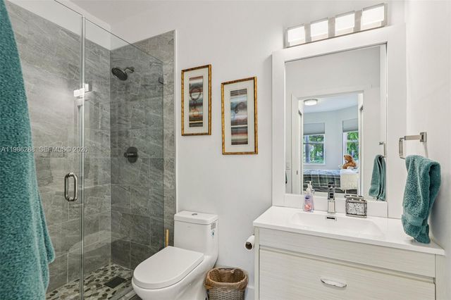 11280 NW 77th Ter, Doral, FL 33178