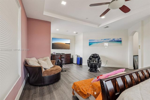 11280 NW 77th Ter, Doral, FL 33178