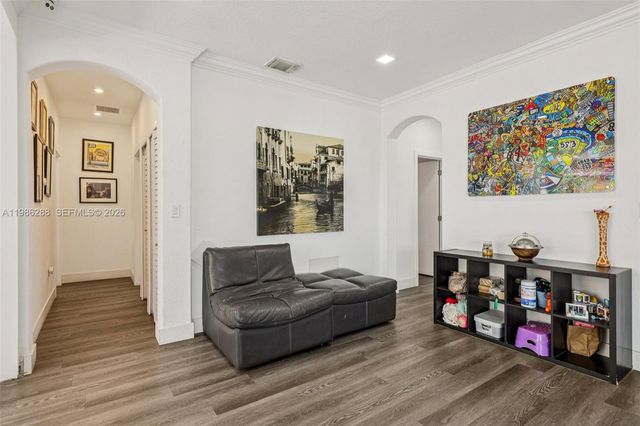 11280 NW 77th Ter, Doral, FL 33178