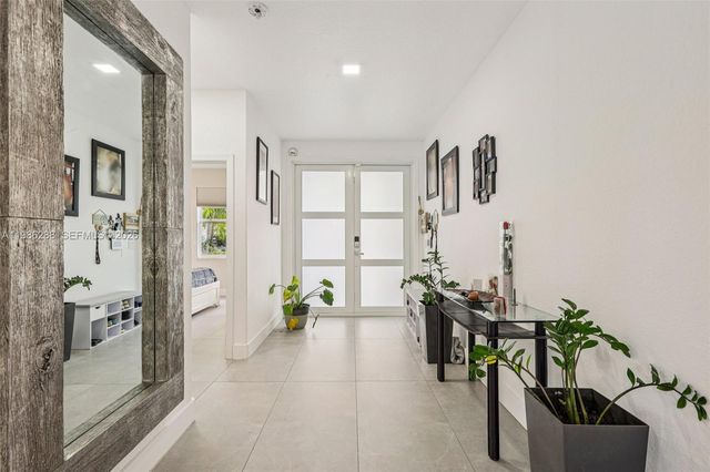 11280 NW 77th Ter, Doral, FL 33178