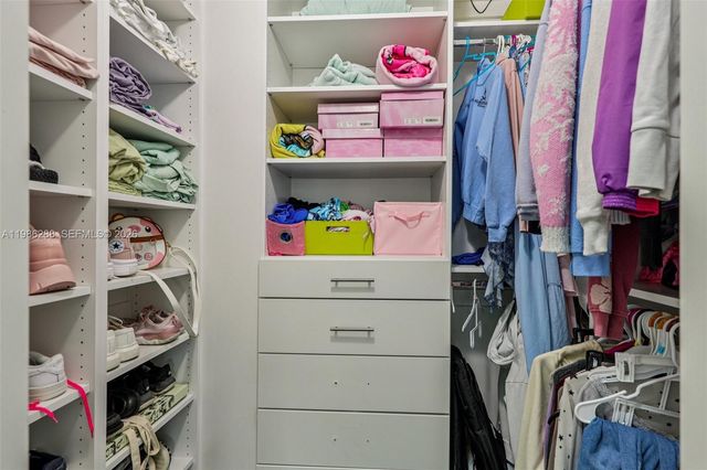 11280 NW 77th Ter, Doral, FL 33178