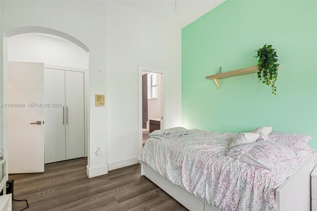 11280 NW 77th Ter, Doral, FL 33178