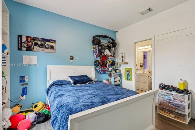 11280 NW 77th Ter, Doral, FL 33178