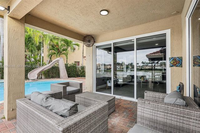 11280 NW 77th Ter, Doral, FL 33178