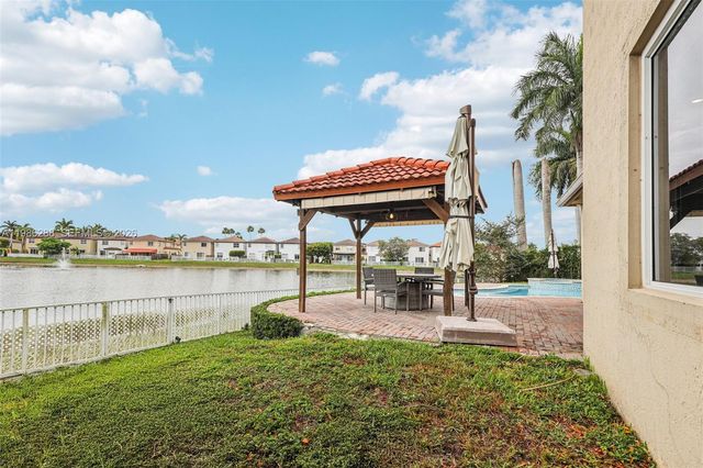 11280 NW 77th Ter, Doral, FL 33178