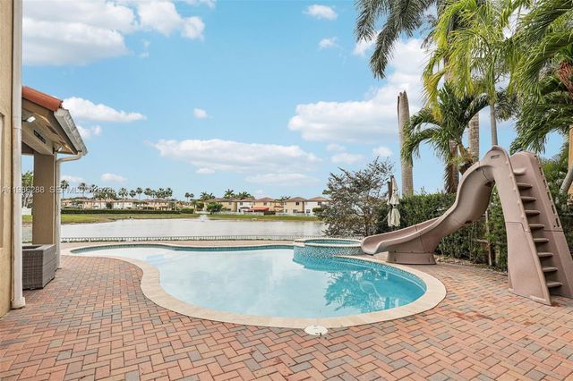 11280 NW 77th Ter, Doral, FL 33178