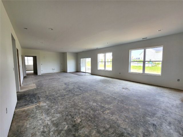 624 Rock Ridge Road, Tiffin, IA 52340