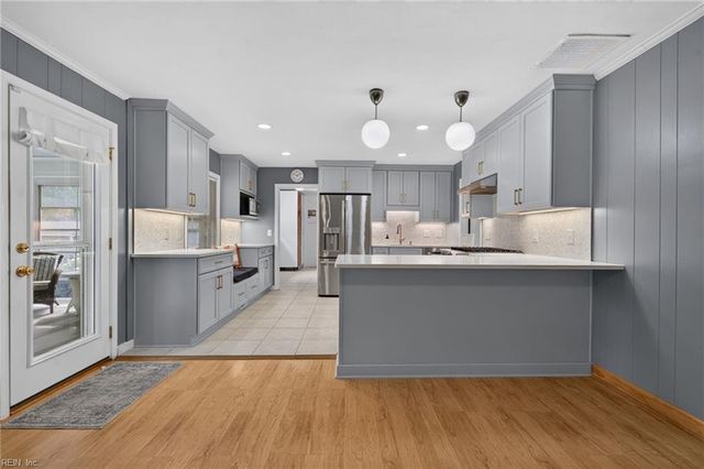 4220 Duke Of Gloucester DR, Chesapeake, VA 23321