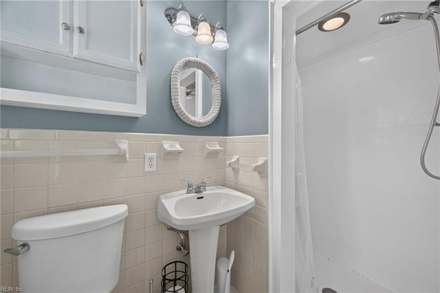 4220 Duke Of Gloucester DR, Chesapeake, VA 23321