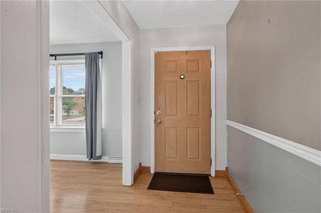 4220 Duke Of Gloucester DR, Chesapeake, VA 23321