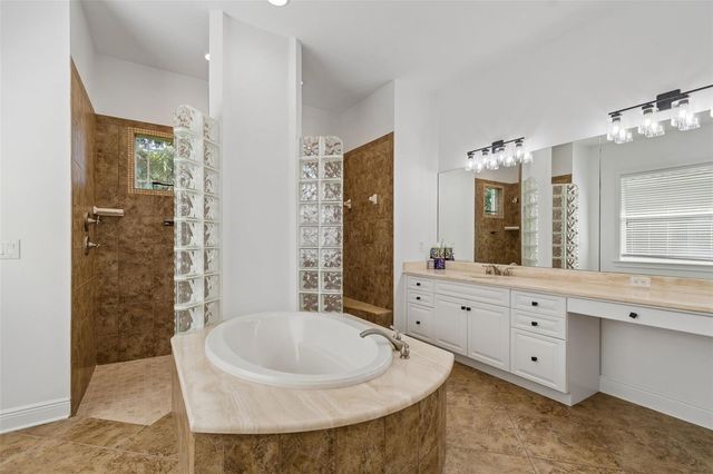 2107 CARROLL LANDING DRIVE, Tampa, FL 33612