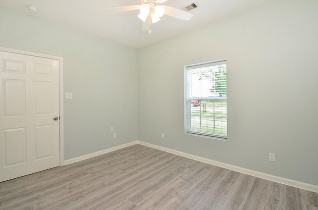 24719 Roscommon, Hempstead, TX 77445