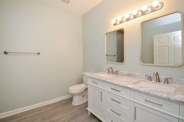 24719 Roscommon, Hempstead, TX 77445