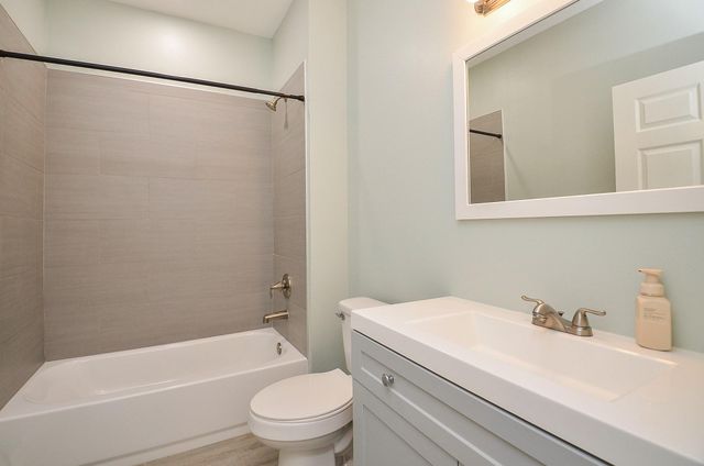 24719 Roscommon, Hempstead, TX 77445