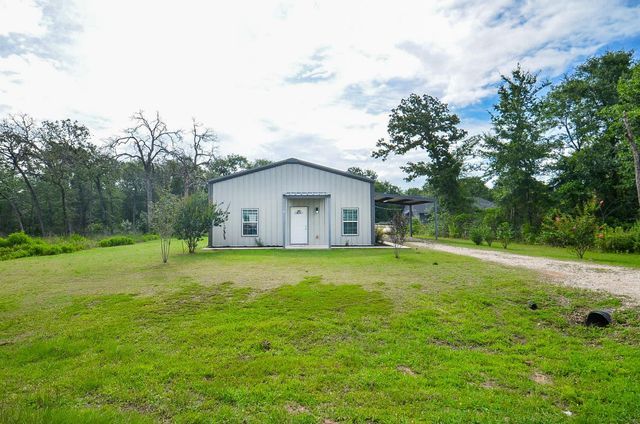 24719 Roscommon, Hempstead, TX 77445