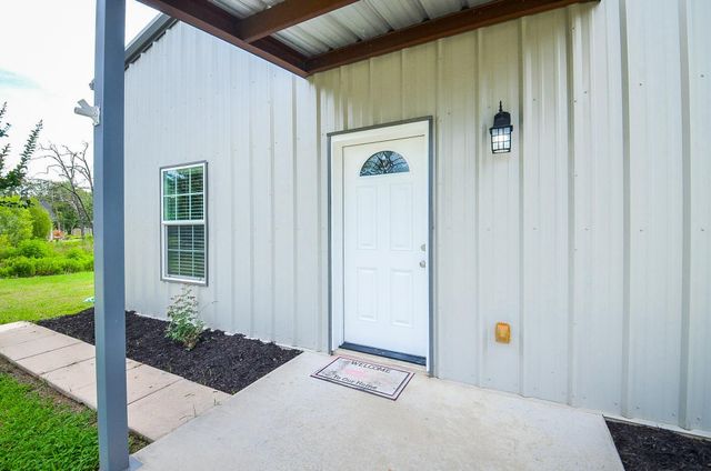 24719 Roscommon, Hempstead, TX 77445