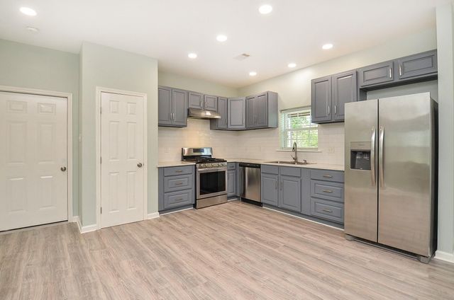 24719 Roscommon, Hempstead, TX 77445