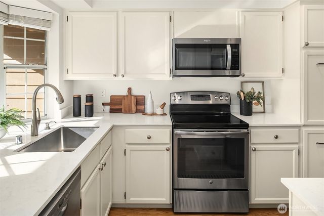 13726 NE 85th Street, Redmond, WA 98052