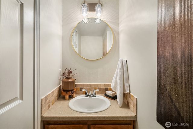 13726 NE 85th Street, Redmond, WA 98052