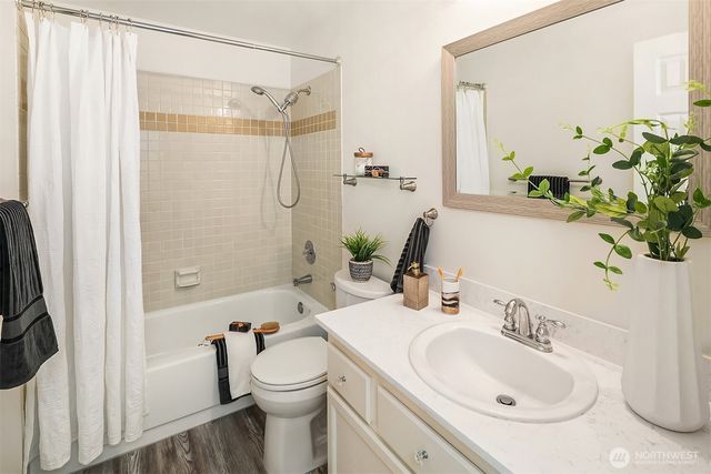 13726 NE 85th Street, Redmond, WA 98052