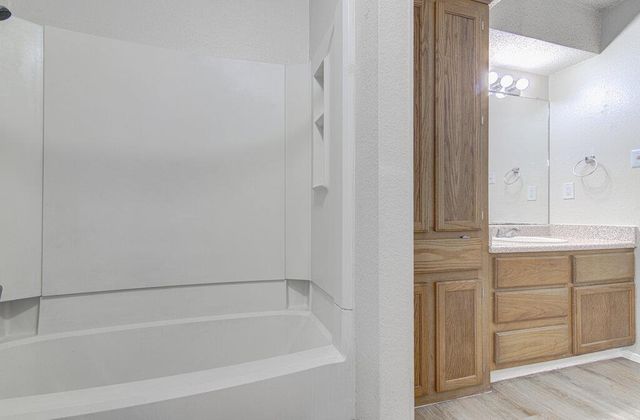 9624 Sugar Hill DR B, Austin, TX 78748