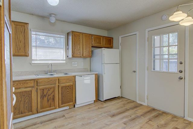 9624 Sugar Hill DR B, Austin, TX 78748