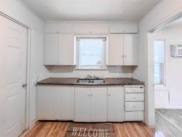 1931 SW 10th Street, Oklahoma City, OK 73108